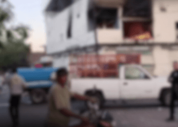 Explosión en tienda de Apatzingán deja dos mujeres gravemente heridas