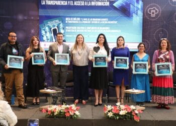 Llaman a mantener archivos ante desaparición del INAI