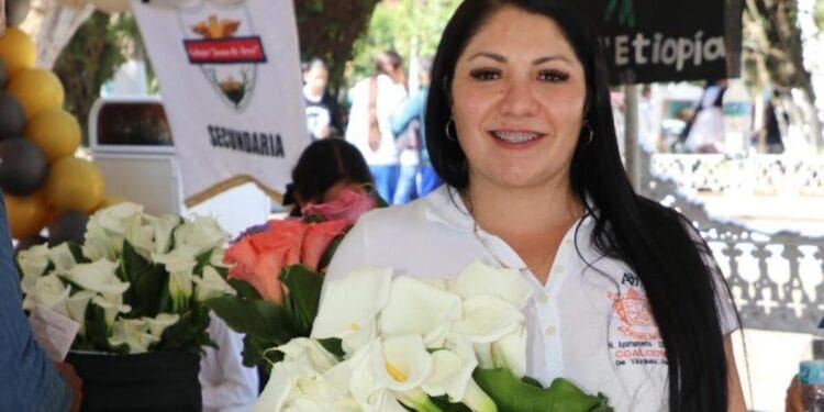 Inician juicio político contra alcaldesa de Coalcomán