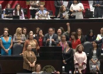 Diputadas arropan a Cuauhtémoc Blanco, acusado de agresión sexual