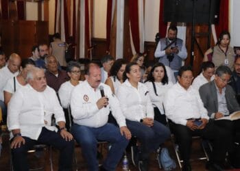 Morena saca la aplanadora contra los trabajadores de la UMSNH