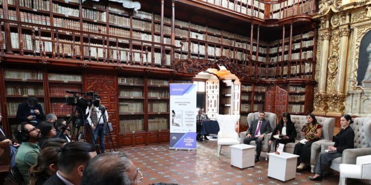 Analizan la paridad de género en la historia mexicana