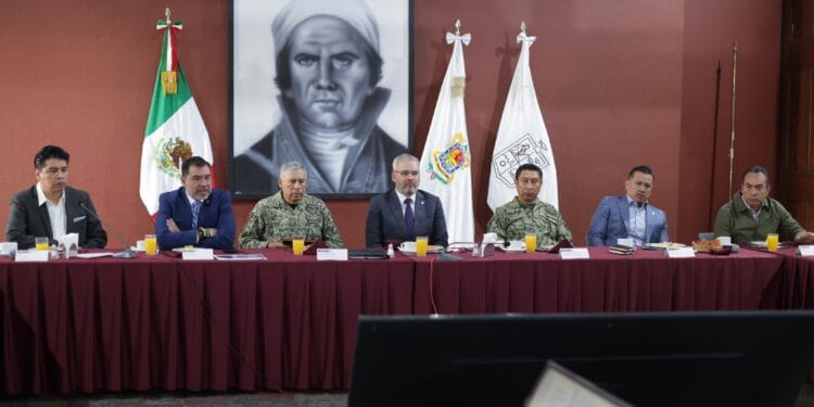 Alfredo Ramírez reúne a la inteligencia operativa en Casa Michoacán