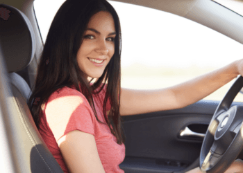 ¿Es más barato un seguro para autos para las mujeres?