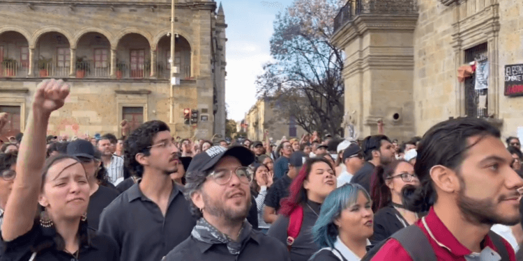 Protestan en Jalisco por el ‘rancho del terror’; Sheinbaum dice que el Estado no desaperece a personas