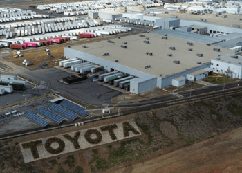 Pega a industria automotriz japonesa en México aranceles de Donald Trump