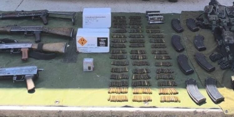 SSP asegura arsenal tras repeler ataque en Parácuaro