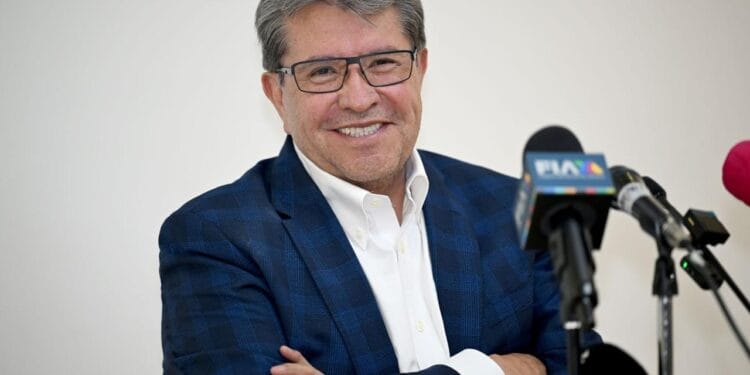 El mayor riesgo está en la división de Morena, alerta Ricardo Monreal
