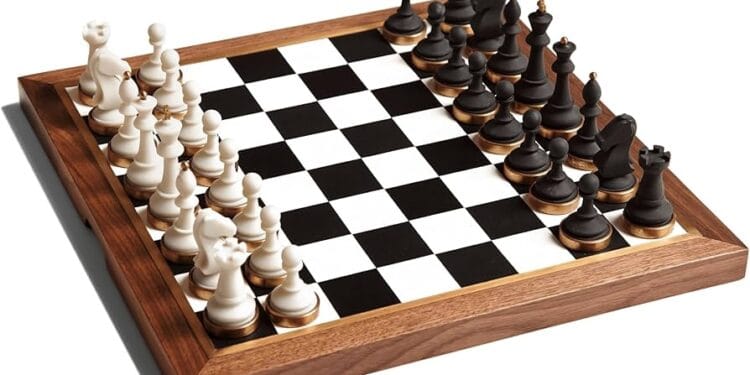 Buscan fomentar el ajedrez en las escuelas públicas de Michoacán