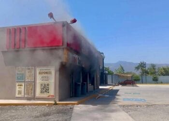 Violencia paraliza Michoacán con jornada de narcobloqueos