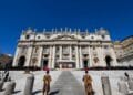 Sepultan al Papa Francisco y recuerdan su vida de servicio a la Iglesia