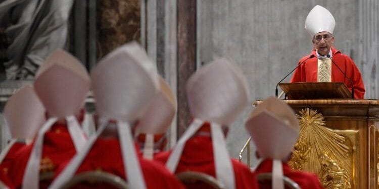 En Roma llaman a elegir un Papa con la mirada de Jesús