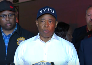 Buque Escuela “Cuauhtémoc” choca contra puente en Nueva York: hay dos muertos y 19 heridos