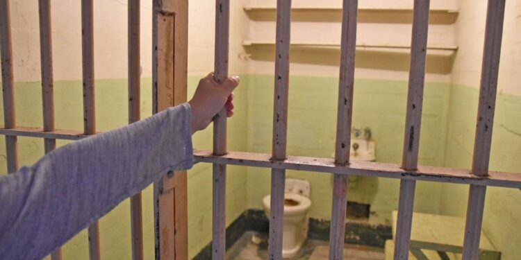 Trump ordena reabrir prisión Alcatraz en la Bahía de San Francisco