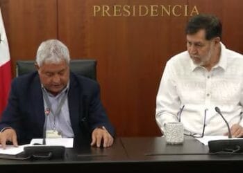 Comienza a salirle la cara la disculpa pública que exigió Gerardo Fernández Noroña