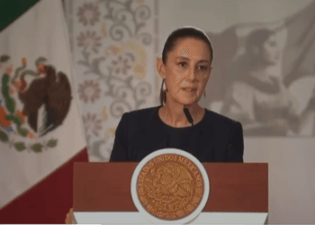 Sheinbaum anuncia aumento salarial y semana de vacaciones para maestros