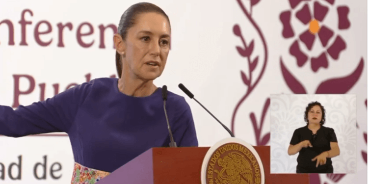 Sheinbaum anuncia inversión récord en carreteras; compara su gestión con el ‘pasado neoliberal’.