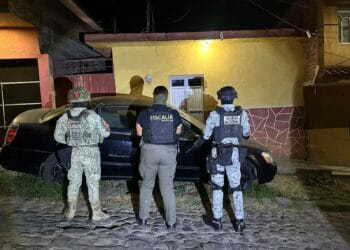 FGE asegura 925 dosis de metanfetamina en cateo en Pátzcuaro