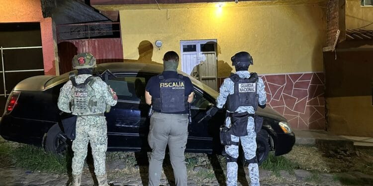 FGE asegura 925 dosis de metanfetamina en cateo en Pátzcuaro