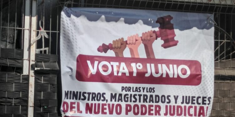 Como en examen, difunden acordeones para Elección Judicial