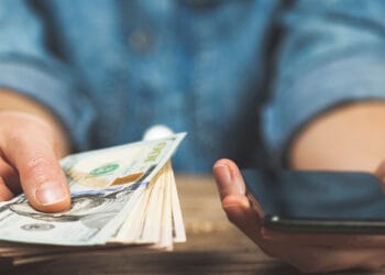 Congreso mexicano rechaza impuesto doble a remesas propuesto en EU