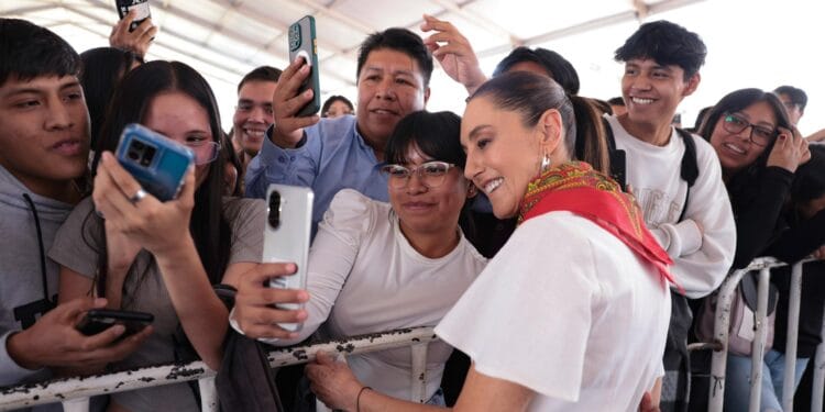 Trump acusa a Claudia Sheinbaum de temer a los cárteles