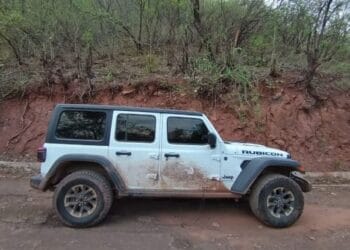 Aseguran armamento, droga y vehículo robado en Tuzantla