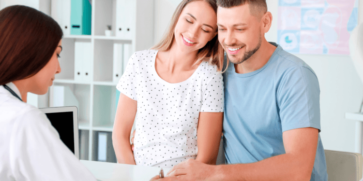 #DíadelasMadres Llaman a revisión médica antes de pensar en el embarazo