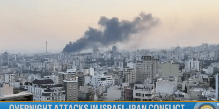 Trump afirma que Estados Unidos controla el cielo iraní