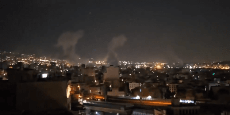 Escala el conflicto: Irán lanza cientos de misiles contra Israel