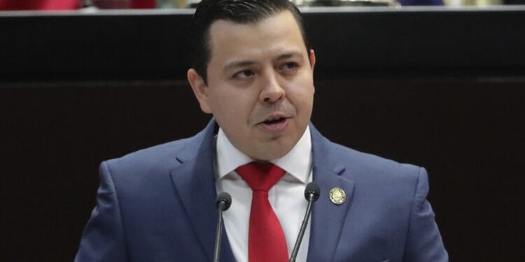 Buscan facultades sancionadoras para el Conapred