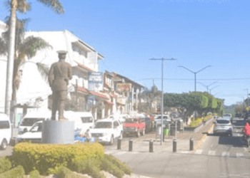 Ataque armado en presidencia municipal de Tingüindín deja dos muertos