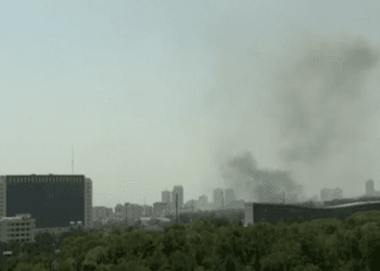 Qatar cierra su espacio aéreo por temor a represalias iraníes