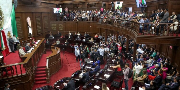 Plantean reconocimiento de minibancadas en el Congreso de la Unión