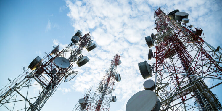 Pasa en el Senado la Ley Telecom; va a Diputados