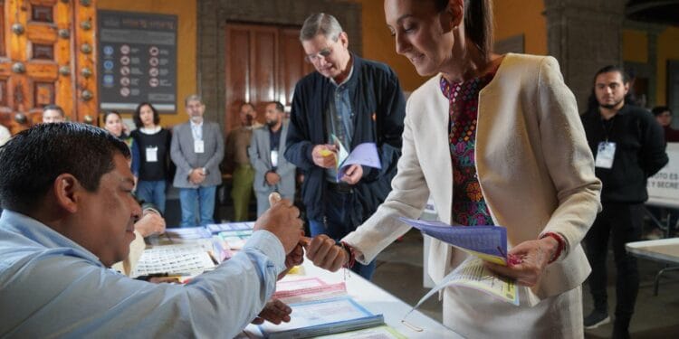 Claudia Sheinbaum vota en elección del Poder Judicial: ‘¡Que viva la democracia!’