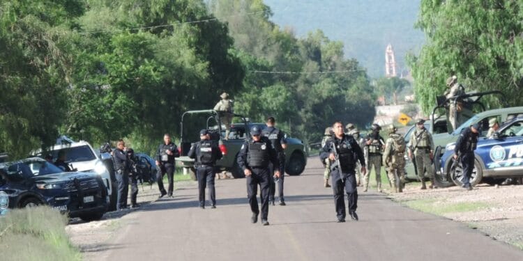 Bloqueos y violencia en Aguascalientes tras operativo en Pabellón de Hidalgo