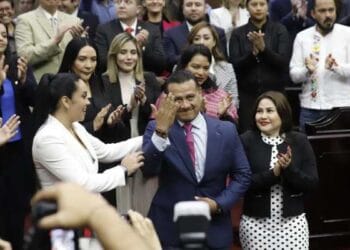 Congreso de Michoacán designa a Carlos Torres Piña al frente de la FGE