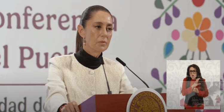 Sheinbaum apunta a complicidad binacional en huachicol