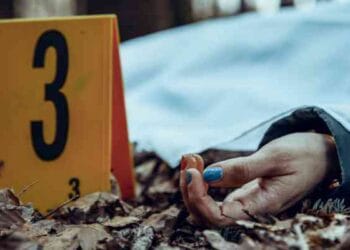 Amanecer sangriento en Apatzingán: hallan a mujer decapitada