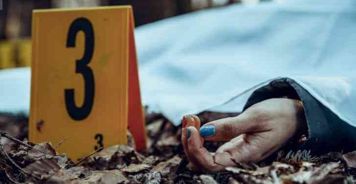 Amanecer sangriento en Apatzingán: hallan a mujer decapitada