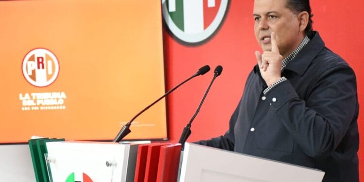 Memo Valencia condiciona participación por Fiscalía a decisión de Torres Piña