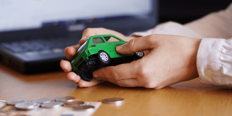 Llantas y servicio, al alza… pero bajan los seguros de auto