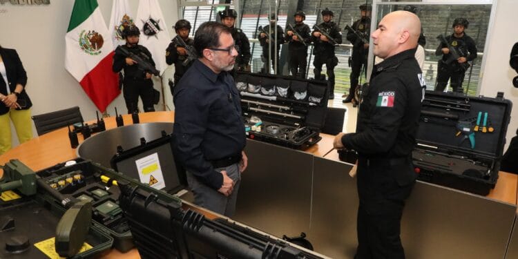 Hallan casi 5 mil explosivos en Michoacán; SSP refuerza equipo