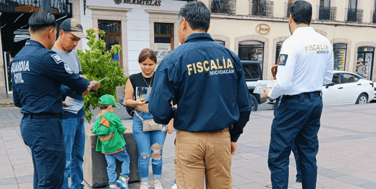 Combaten extorsión con charlas a peatones