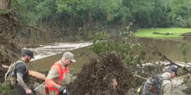 Al menos 90 muertos o desaparecidos por inundaciones en Texas