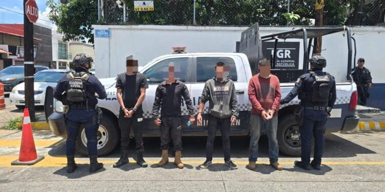 Caen en Uruapan cuatro presuntos integrantes de célula delictiva; uno es venezolano