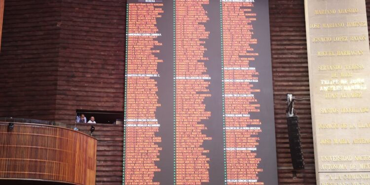 Avalan la nueva Ley Telecom