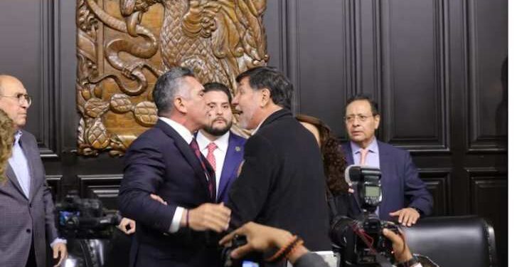 Alejandro Moreno denuncia a Fernández Noroña por amenazas ante la FGR