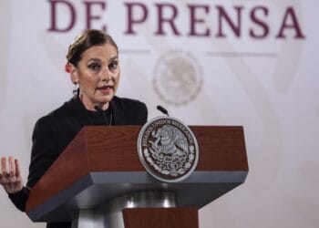Beatriz Gutiérrez Müller desmiente haber salido de México